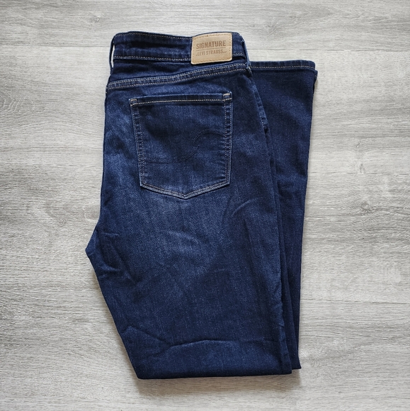 Womens Levi Jeans - Picture 2 of 5